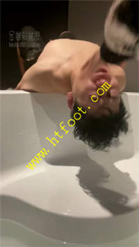 cyrthclwv02.jpg