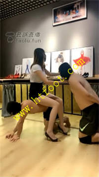 adhk1jyz42y.jpg