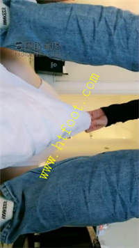 lr4i0p5rm1a.jpg