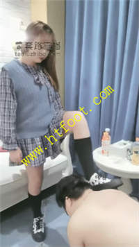 azs1kf2fcx0.jpg