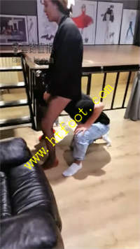 q210obeysx3.jpg