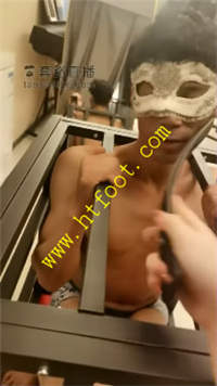 i33bfrcfc2m.jpg