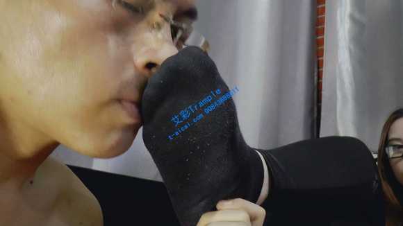 dkufuotxx5y.jpg