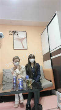 1gj3scchd3q.jpg