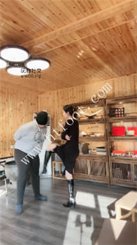kaxvkbsyd50.jpg