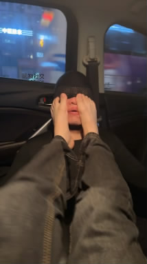 4nrgmlm3huk.jpg