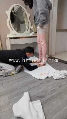 ly4w22kide5.jpg