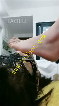 1hes5w0xxby.jpg