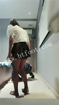 r02112xdvn0.jpg