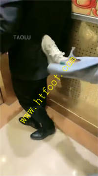 mvybb3ss3rb.jpg