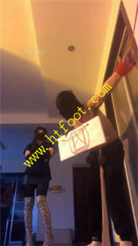 nf3sqw4dews.jpg