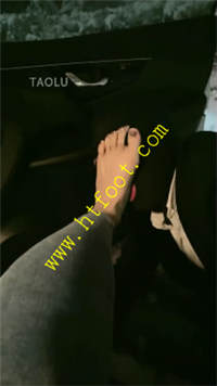 uv3hbootpqf.jpg
