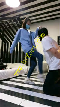 vtv2m12evxz.jpg
