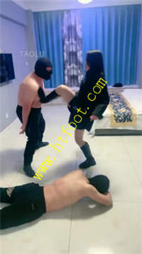 i25mkhx51nl.jpg