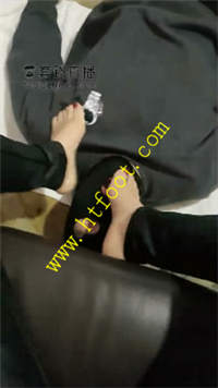 cqqcemiqmbu.jpg
