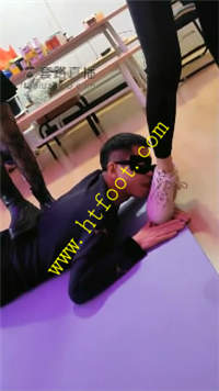 ox2b3ev22ch.jpg