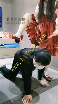w4bu2tr43ss.jpg