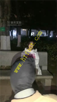 fgx2mrbqeoe.jpg