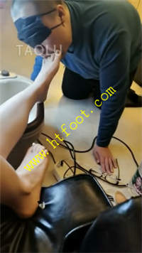 hyx1bm1jeo0.jpg