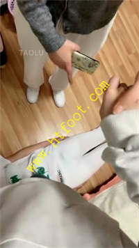 rn0ep3trddx.jpg