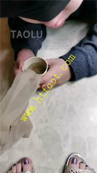 vyhks4ytrrs.jpg