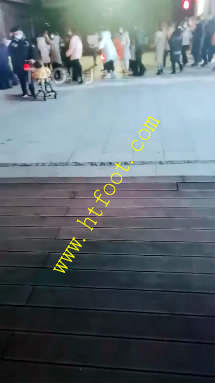 kk44gtdxbsb.jpg