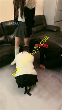 rhesxntw0nd.jpg