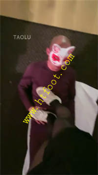 5omomswjytx.jpg