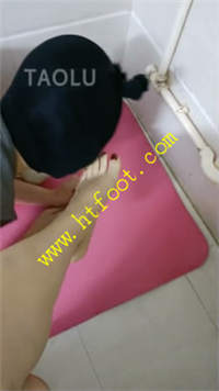 3eem55u32xi.jpg