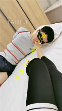 lpzbxklebt3.jpg