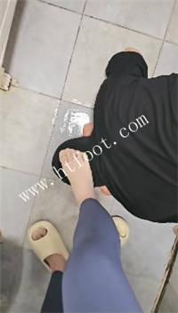 1nrme5mobmo.jpg