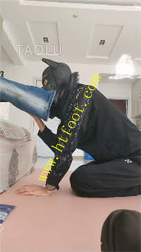 2bk5c03v0vv.jpg