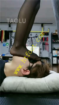 pbwhalghes2.jpg