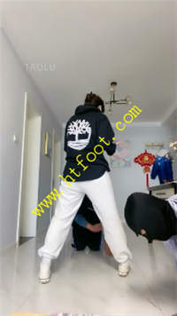 aif2w1ap5jv.jpg