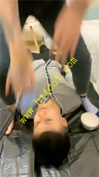 2hyfh5ofss3.jpg