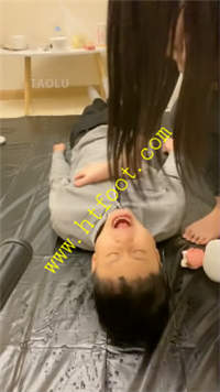by55sqdx3wv.jpg