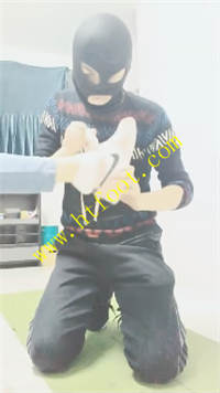 r4fg0u5kd21.jpg