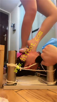 lr1wlhst45x.jpg