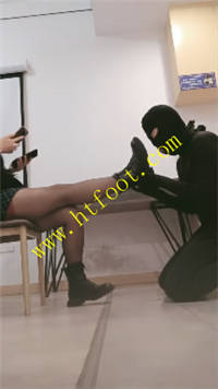 olwoexmm23i.jpg