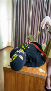 x3l20bp0f0j.jpg