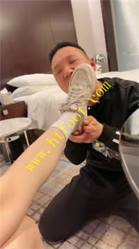 mwcy3hvyaka.jpg