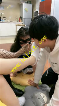 dv4vaoroysx.jpg