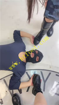 4vqvosynnaq.jpg