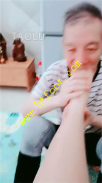 vxe53jnwajc.jpg