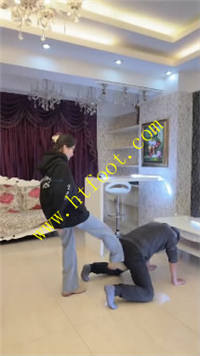 i0rckgakjn4.jpg