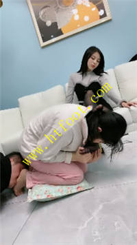 5cw4gxxuud2.jpg