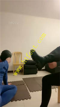 wwycz1uadso.jpg