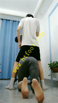 qhgm02ptnnw.jpg