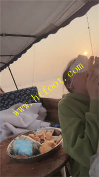 q0zzjcjl3zh.jpg
