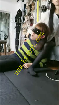3dkiclv10ud.jpg